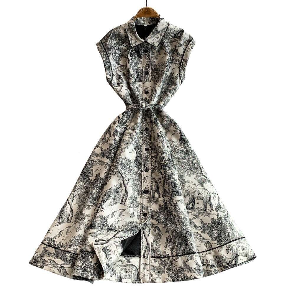 2026 new high-end elegant dress for women, low neck sleeveless waist tie, single breasted ink jacquard