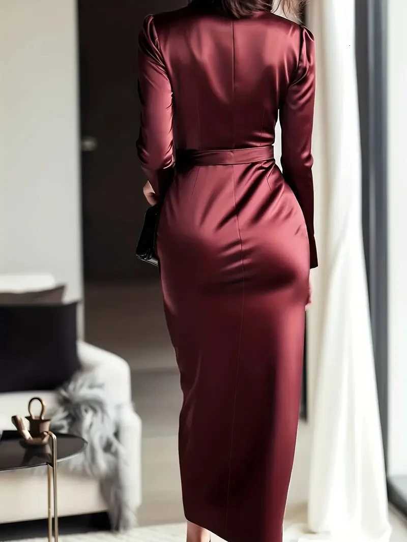 Autumn temperament goddess Hepburn style long-sleeved lace-tight waist dress for womenT260316