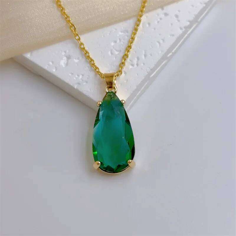 Exquisite Personality Crystal Clear Water Drop Necklace Classic Retro Texture Design Stainless Steel Clavicle Chain H260312