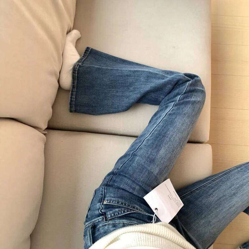 Women's 2025 Fall New Blue High Waist Flared Jeans Showcasing Slim Look for Pear Shaped Body with Elasticity Z260313