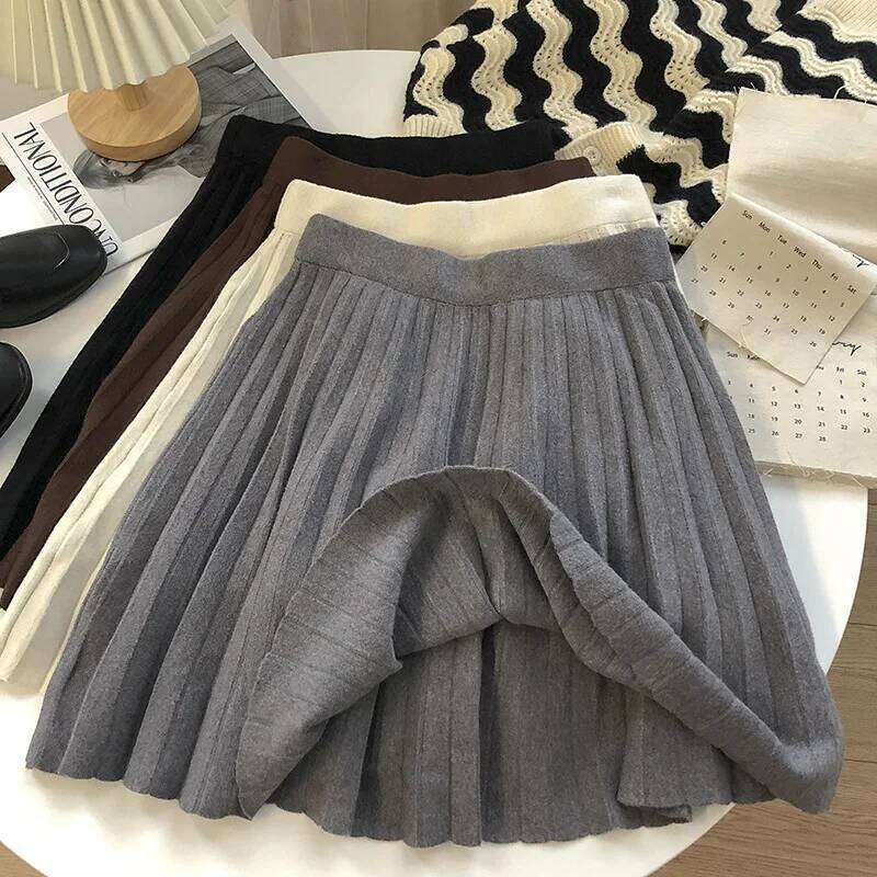 Knit White for Autumn A Line Short Woman Elastic Waist Women Knitted Black Mini Pleated Skirt Z260314