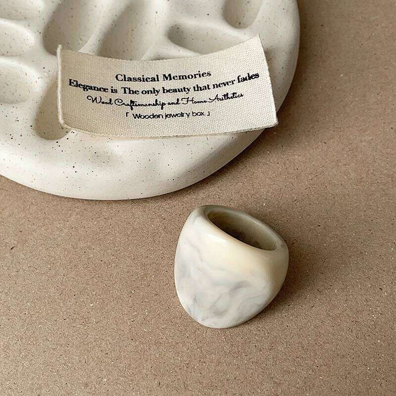 1-piece Bohemian retro style irregular resin blend ring women, fashionable and versatile, suitable for daily wear H260312