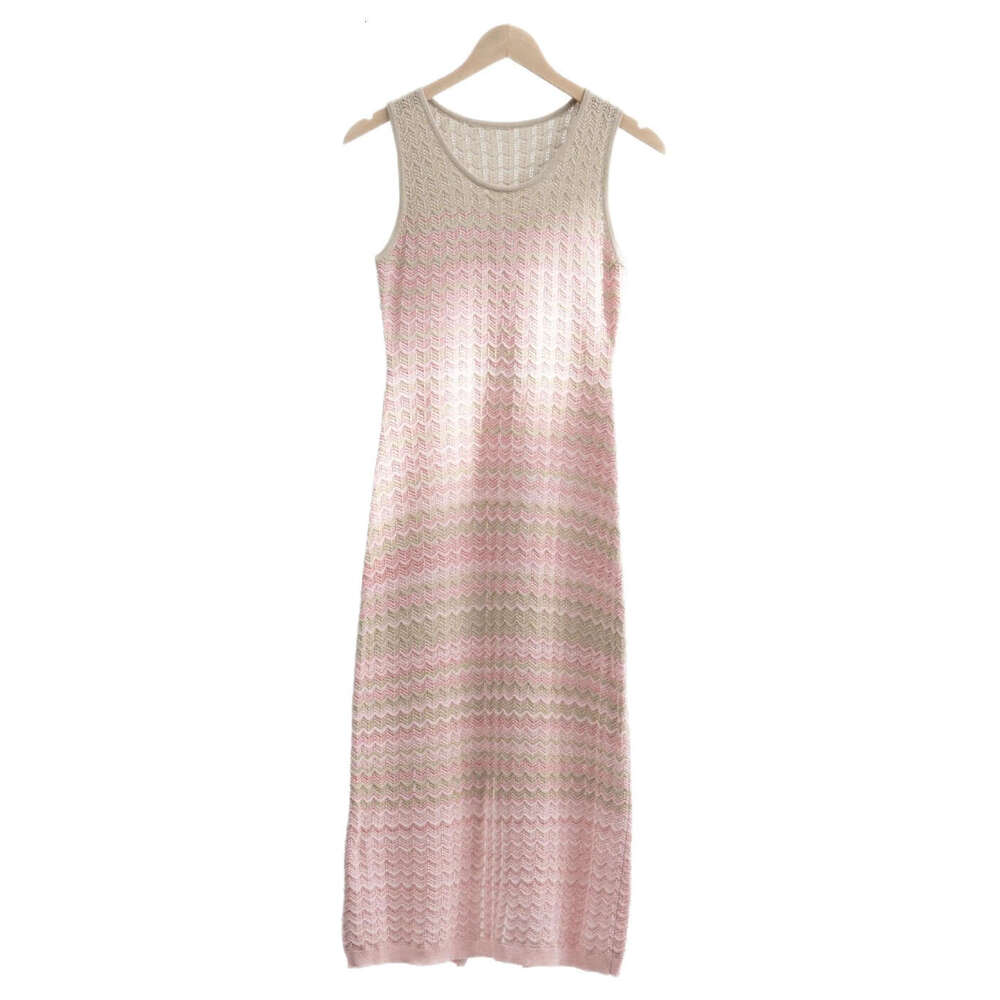 2026 Spring and Summer New French Gradient Knitted Sleeveless Dress with Gold Thread Designer