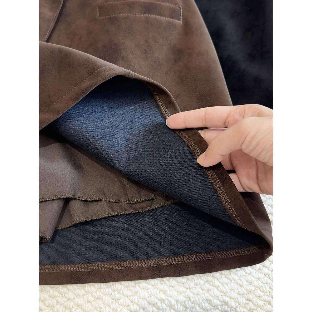 Fashionable stylish suede for women in autumn, versatile and slimming short style, hip hugging skirt, mini skirt Z260314