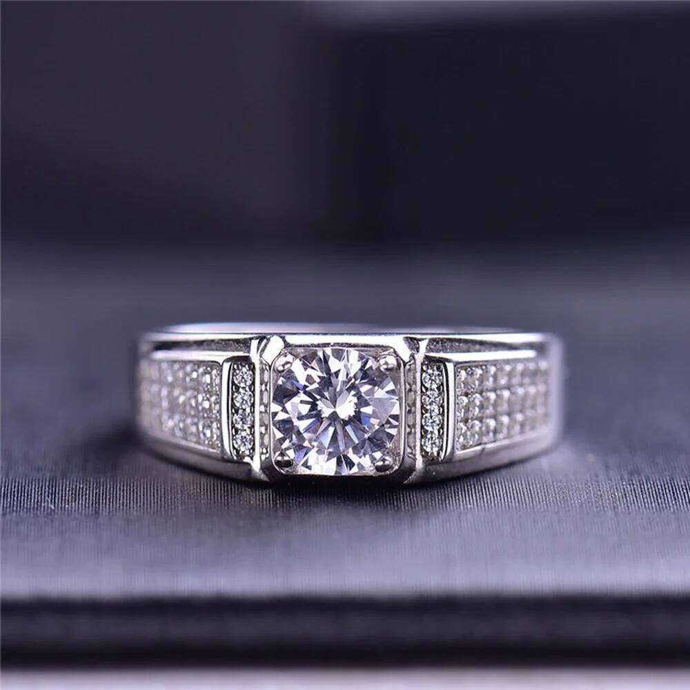 1CT Moissanite Men Ring Plated 18K Gold 925 Sterling Silver Sparkling Round Diamond Wedding Band Promise Rings Certified Jewelry H260312