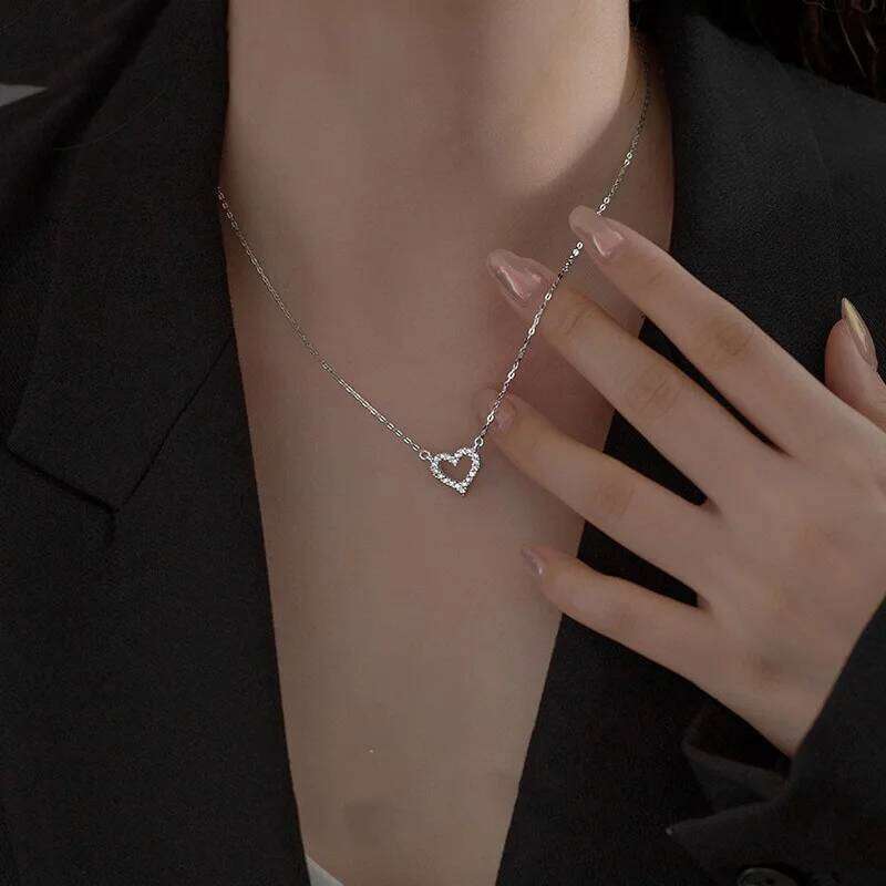 Sparkling Heart-shaped Women Zircon Pendant Necklace Hollowed Heart Collarbone Chain Female Light Neck Jewelry Gifts H260312
