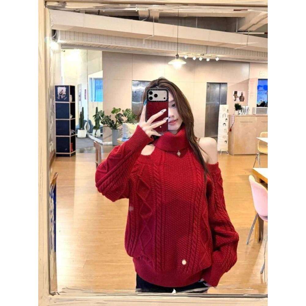 Autumn and Winter Fashion New Women's Elegant Knitted Sweater Loose, Warm, Thickened Design Sense High Neck Off Shoulder Hoodie Z260314