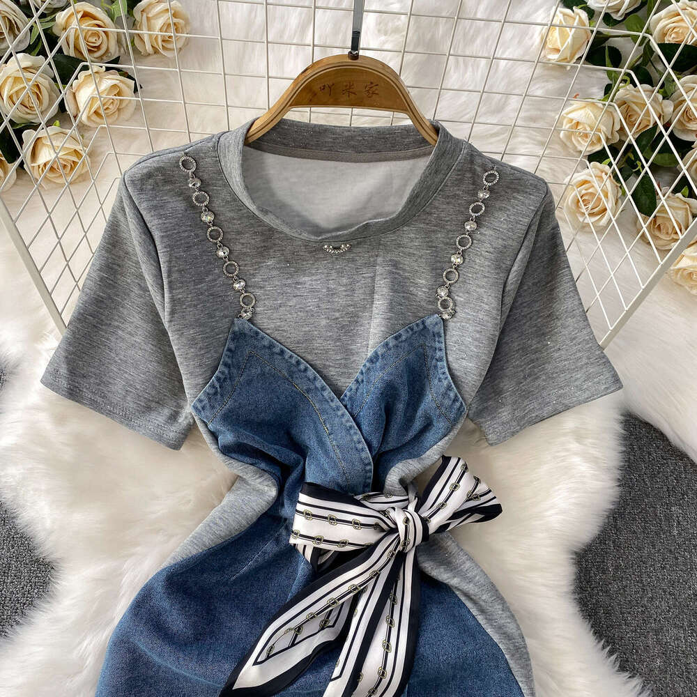 Designer style retro color blocked denim women's spliced A17 round neck dress, summer tie for slimming and elegant slit