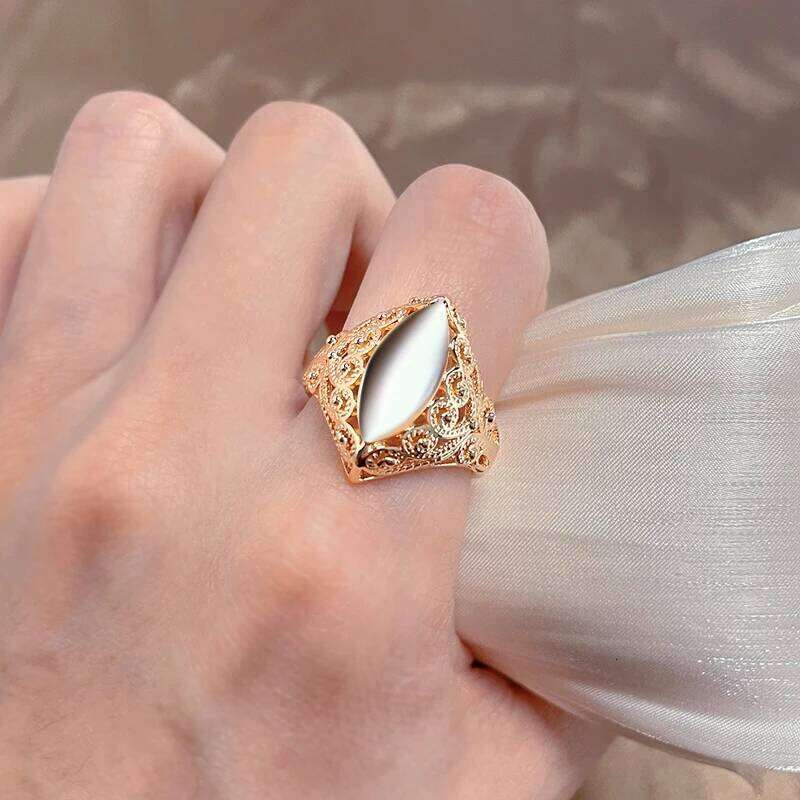 Kinel Hot Fashion Glossy for Women 585 Rose Gold Unique Pattern Rhombus Rings Ethnic Bride Wedding Jewelry 2022 New H260312