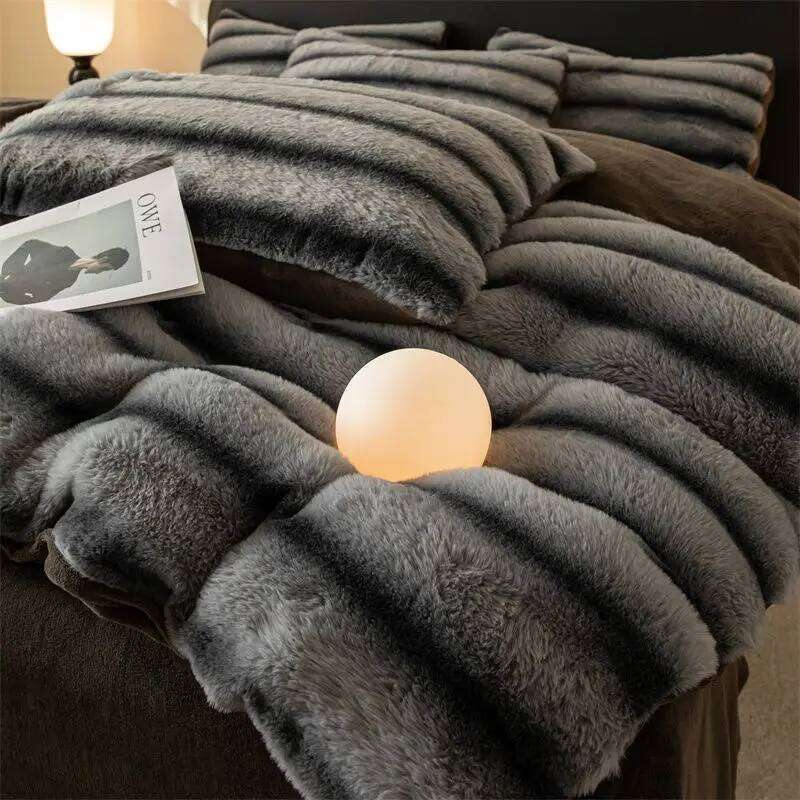 Four-piece Winter Thickened Class A Flannel Milk Bed Skirt Quilt Cover Bedding Set Light Rabbit Fleece H260312 - view 5