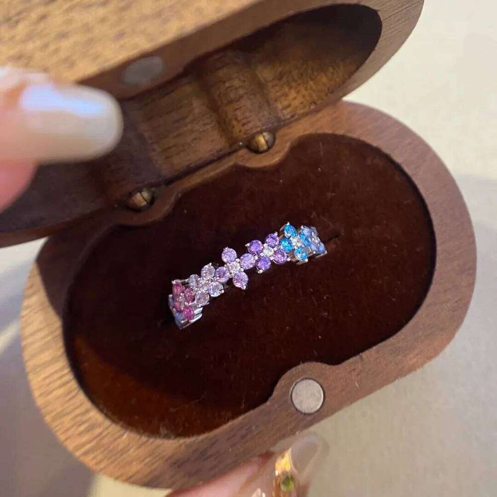 Foydjew 2025 New Elegant Stylish Gold Color Rings with Rainbow Colorful Cubic Zirconia Simple Fine Ring For Women H260312