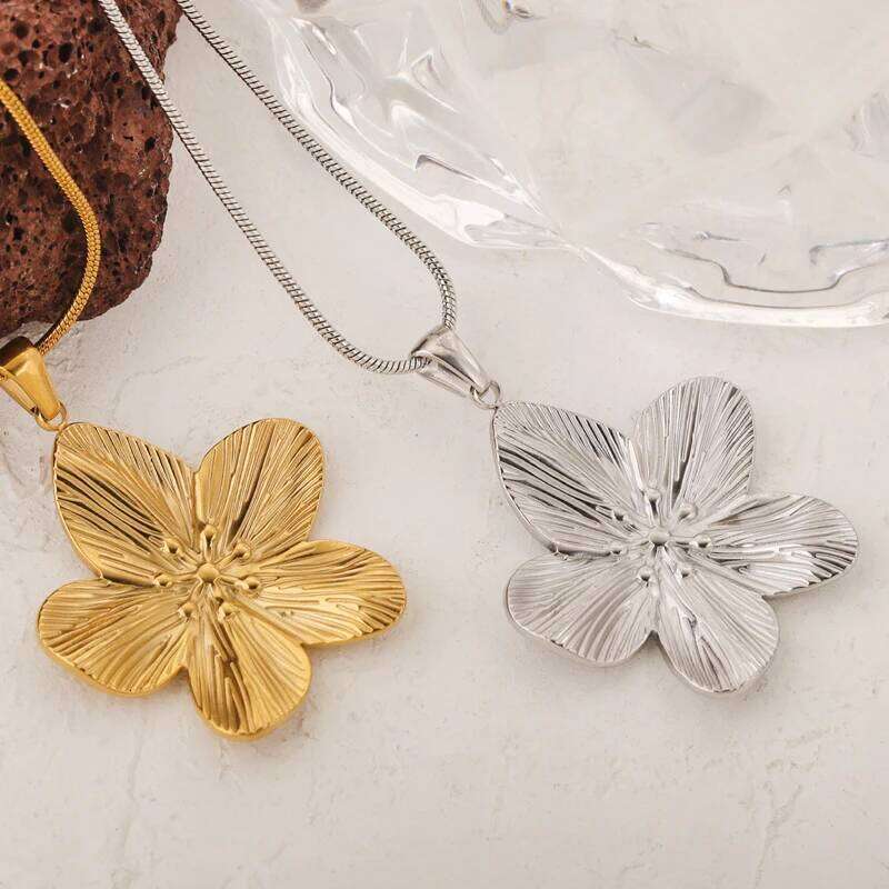 Vintage Stainless Steel Flower Pendant for Women Gold Plated Floral Metal Snake Chain Necklace Aesthetic Jewelry Gifts H260312