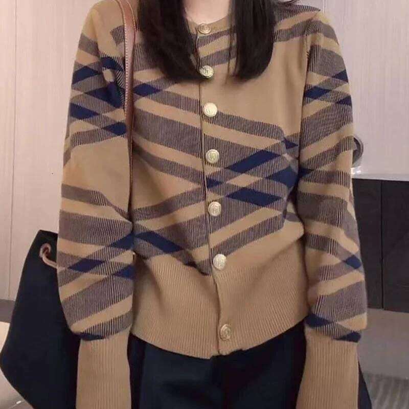 Ladies Vintage Knitting Cardigan Coat 2024 Autumn New Korean O-neck Top Tee Women Clothing Fashion Geometric Buttons Sweater Z260313