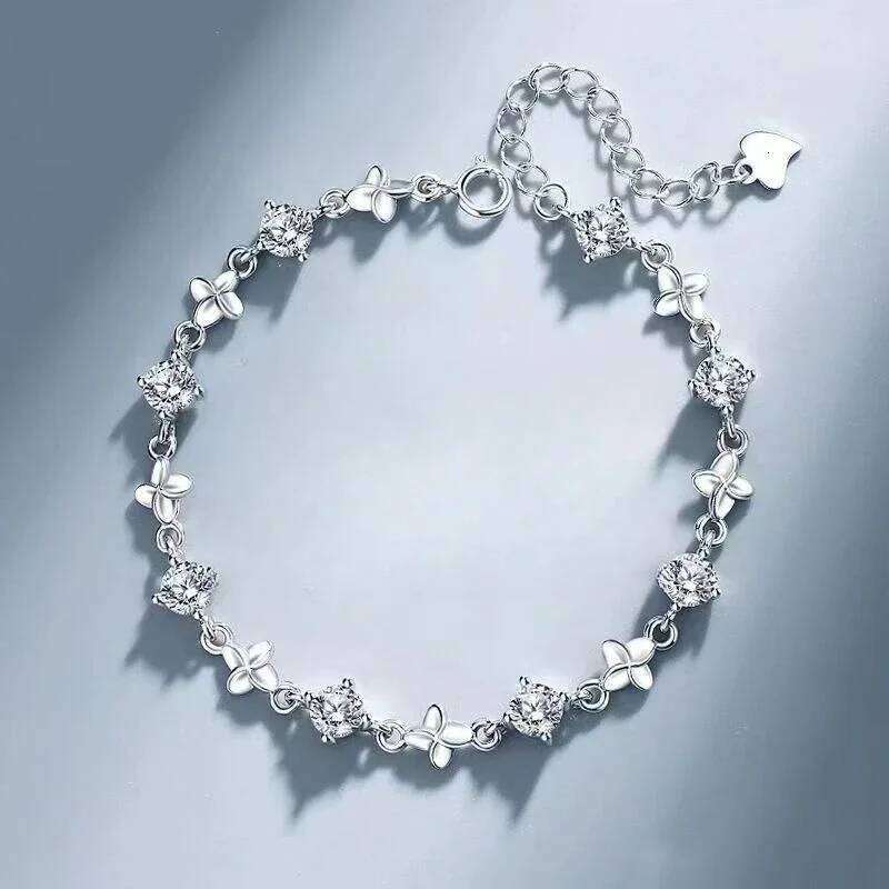 925 Sterling Silver Leaf Shaped Bracelet for Women Vintage Korean Shiny White Crystal Adjustable Bracelets Party Jewelry Z260313