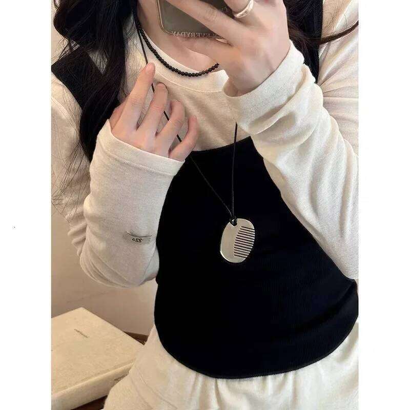 LATS Personality Temperament Comb Pendant Necklace for Women 2024 Trend New Delicate Design Jewelry Fashion Accessories H260312