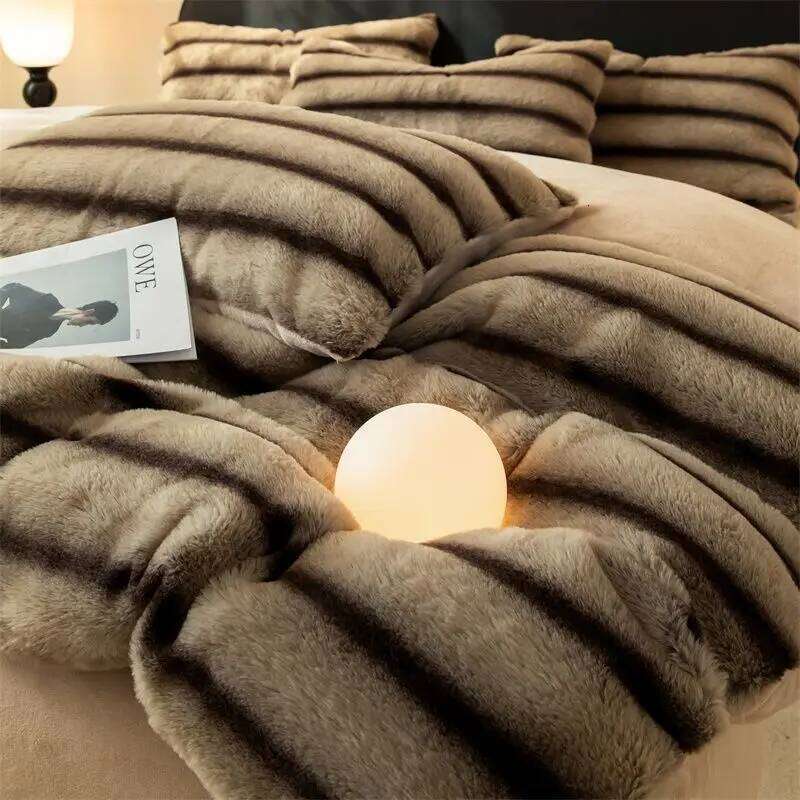 Four-piece Winter Thickened Class A Flannel Milk Bed Skirt Quilt Cover Bedding Set Light Rabbit Fleece H260312 - view 4
