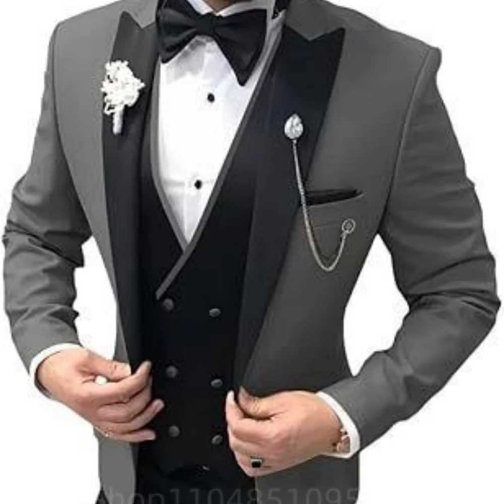 3 Piece Wedding Suits for Men Peak Lapel Double Breasted Tuxedo Jacket Vest Pants Groom Business Fashion Party Set M260313