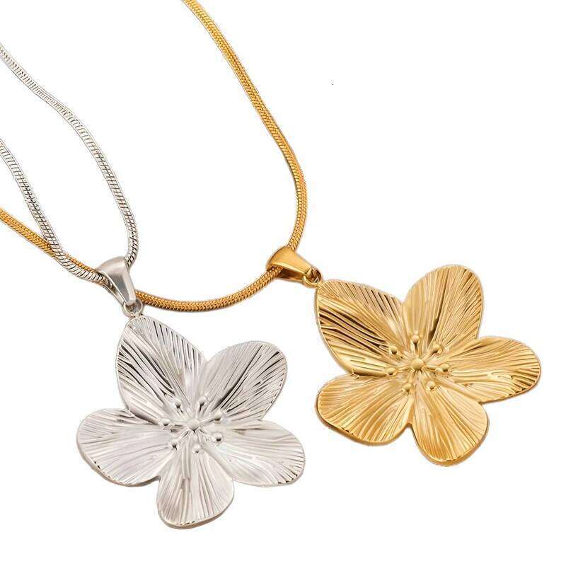 Vintage Stainless Steel Flower Pendant for Women Gold Plated Floral Metal Snake Chain Necklace Aesthetic Jewelry Gifts H260312