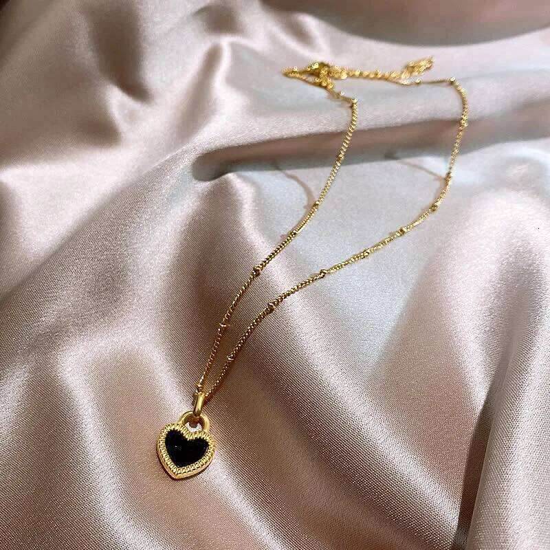 316L Stainless Steel Women's Necklaces Ethnic Style Gold Color Lock Shape Pendant Woman Necklace Casual Ladies Jewelry H260312