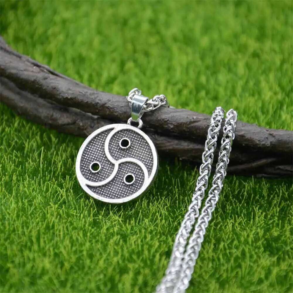 Nostalgia BDSM Symbol Pendant Vintage Necklace Men Women Casual Party Accessories Jewelry H260312