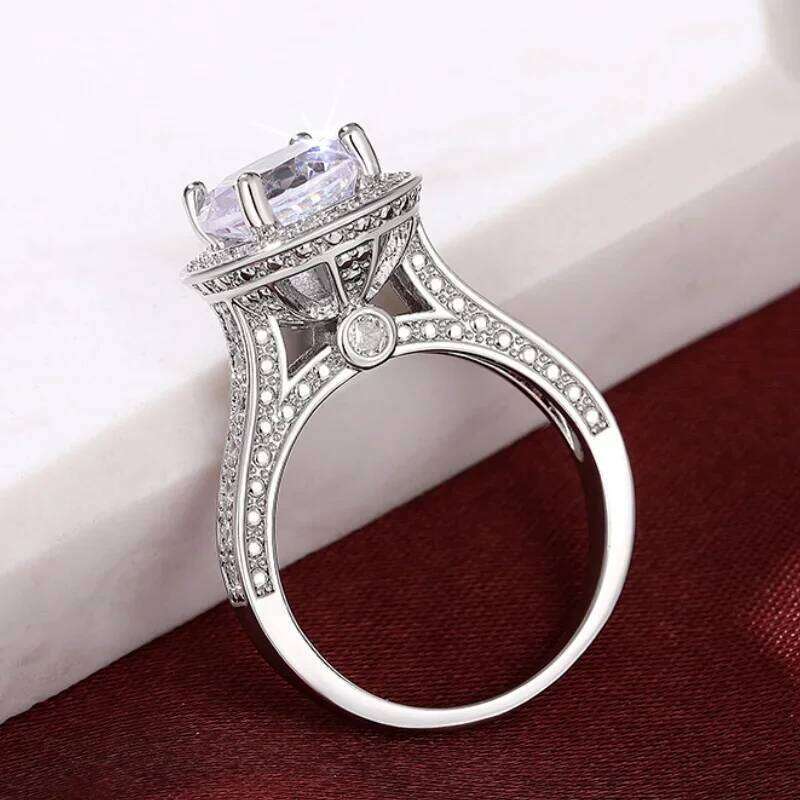 Huitan 4 Claw Setting Round Cubic Zirconia Wedding Rings for Women Temperament Elegant Lady Accessories Engagement Band Jewelry H260312