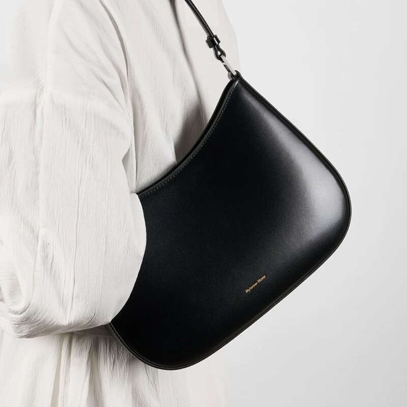 Luxury Shoulder Bags Totes Genuine Leather Underarm High End Cowhide Crescent Bag Large Capacity Commuter Handbag Niche Light Luxury Shoulder Baguette