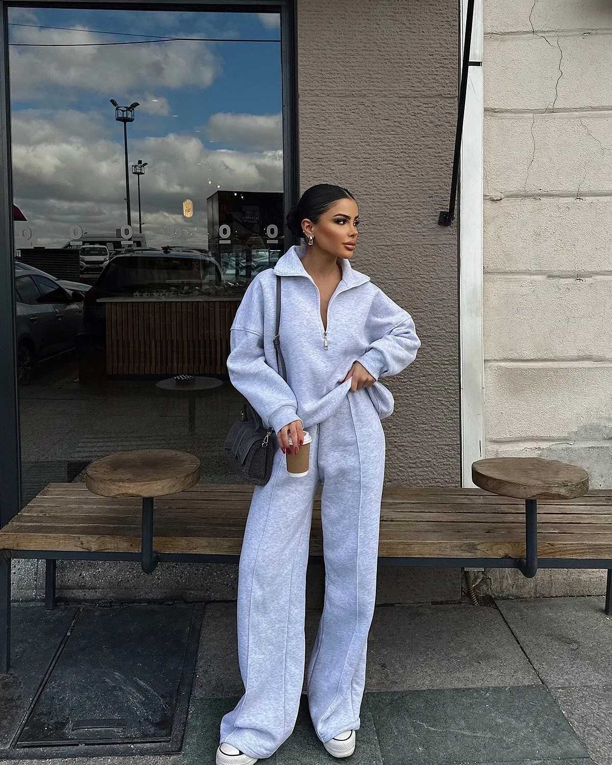 New casual and sporty two-piece set stand-up collar pullover long-sleeved sweatshirt wide-leg long pants for womens clothing M260313