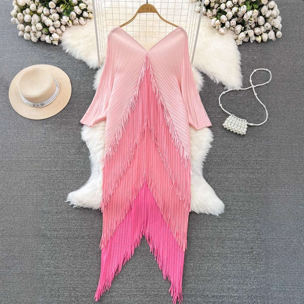Designer high-end elegant lady pleated long sleeved V-neck backless loose tassel gradually changing color irregular dress
