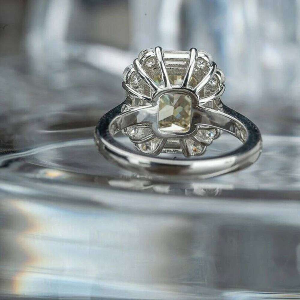 Huitan Graceful Women Finger-rings Yellow Cubic Zirconia Wedding Anniversary Birthday Gift Mom Silver Color Trendy Jewelry H260312