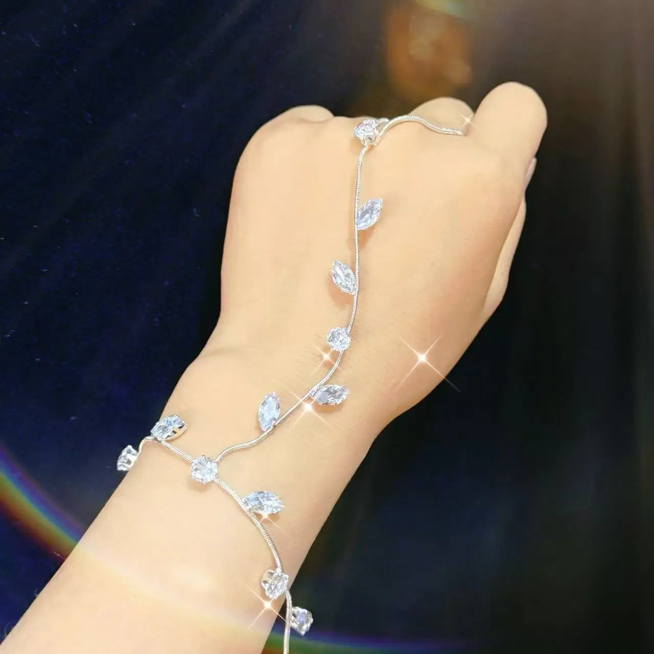 selling fashion zircon finger bracelet for women shining in summer versatile with leaves back of hand chain personalized 260313