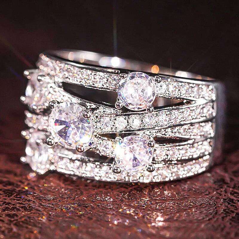 Huitan Modern Fashion Women with Sparkling Crystal Cubic Zirconia Gorgeous Lady Rings for Wedding Engagement Party Jewelry H260312
