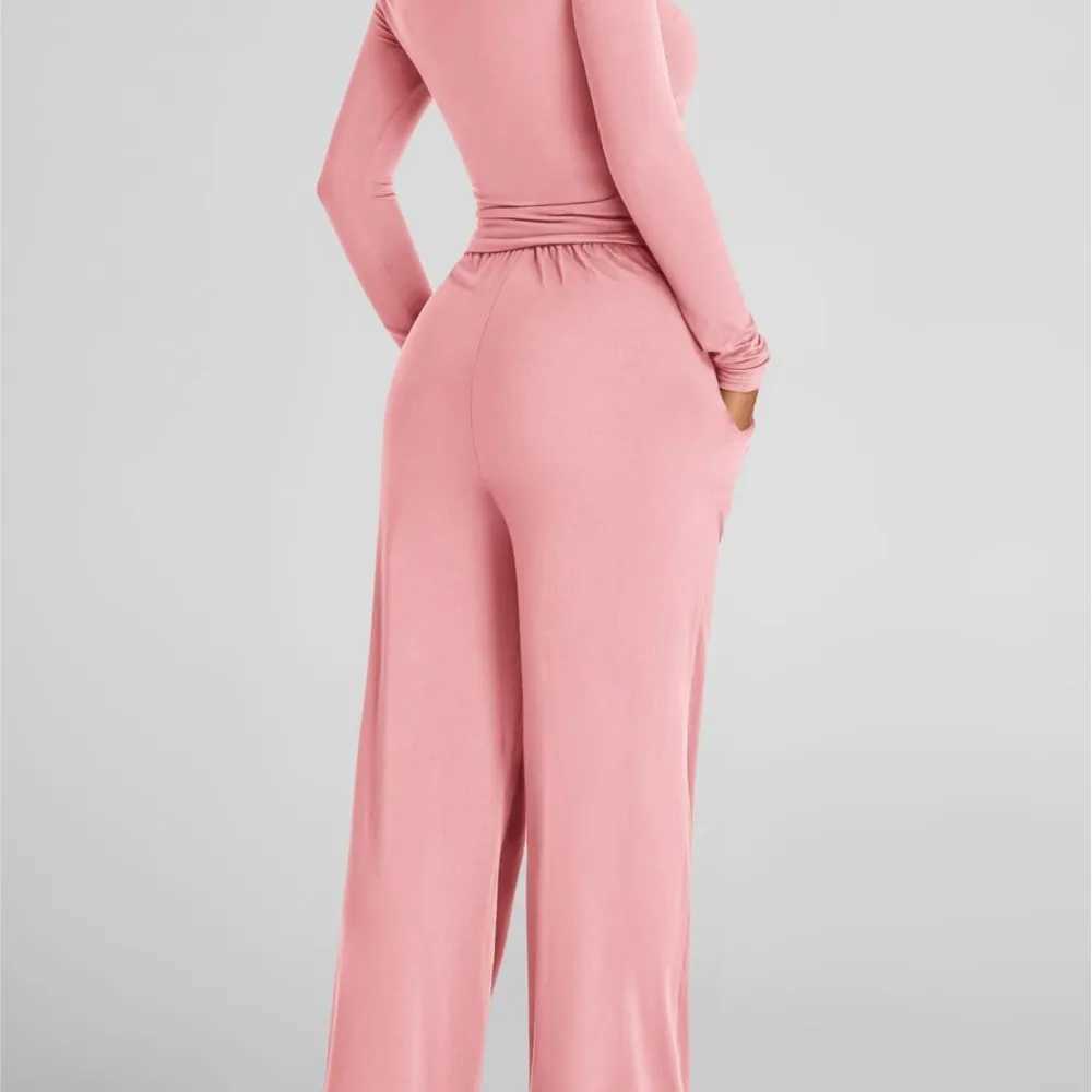 Womens Casual Suit Long Sleeve Wide Leg Pants Woman 2 Piece Set Outfit Slim Long Sleeves Top Solid Color Simple Style Trendy M260313