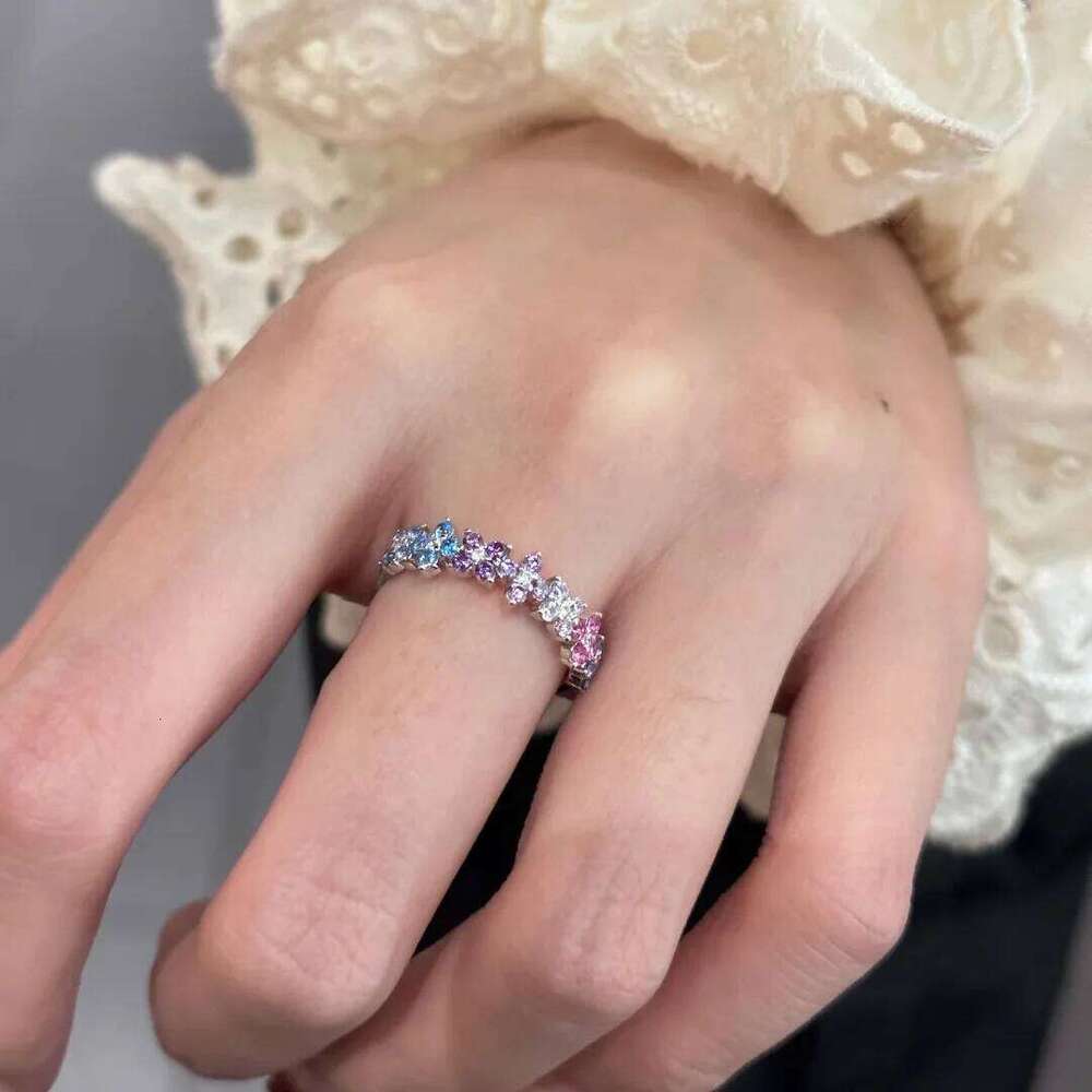 Foydjew 2025 New Elegant Stylish Gold Color Rings with Rainbow Colorful Cubic Zirconia Simple Fine Ring For Women H260312