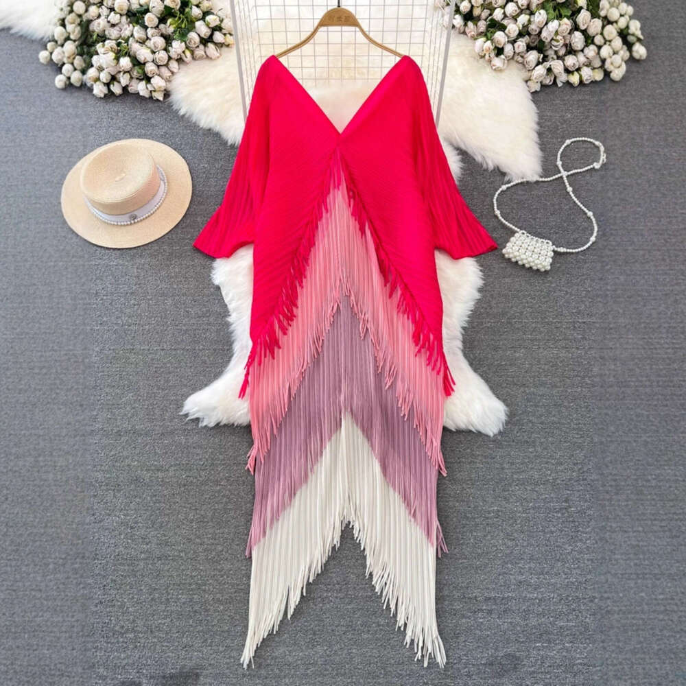 Designer high-end elegant lady pleated long sleeved V-neck backless loose tassel gradually changing A13 color irregular dress