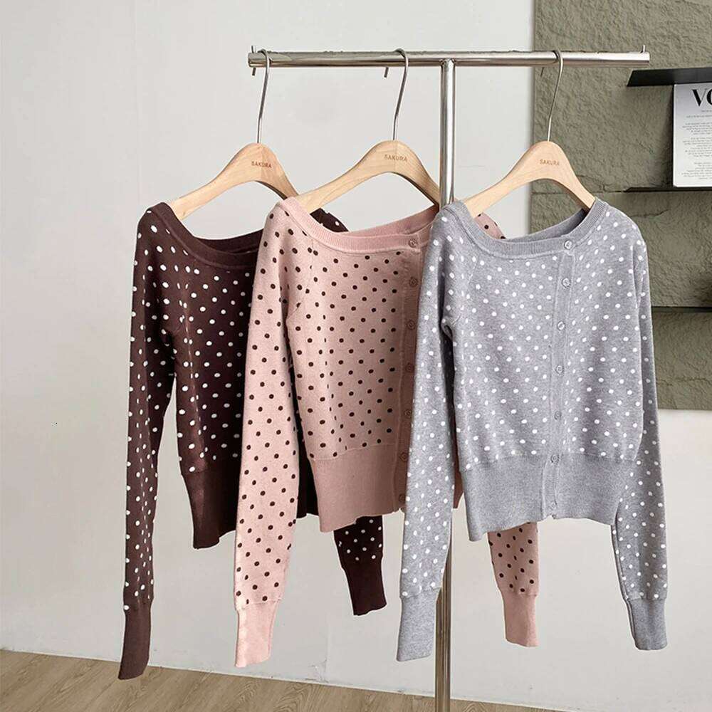 Korean-style Polka Dot Women Cardigans Single Breasted Slim Slanted Shoulder Knit Sweater 2025 Autumn Versatile Knitwear Tops Z260313