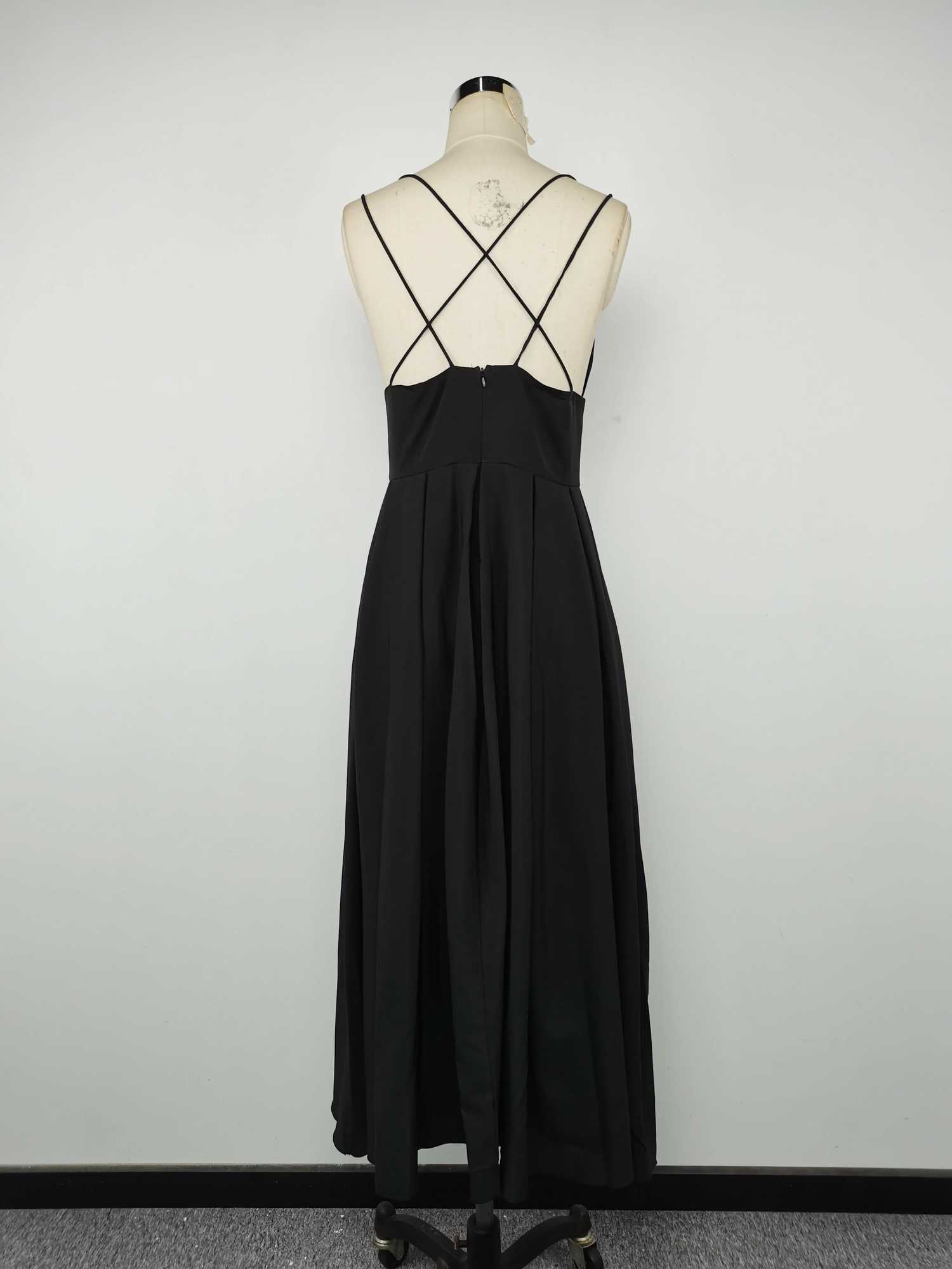 Elegant Strappy V-neck Dress Sexy Solid Party Dress Women Backless and Crisscross Back Design Casual Sweet Cocktail Large SwingT260314