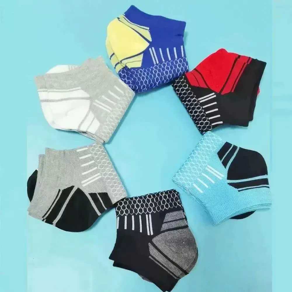 6 pairs Mens Short Sports Socks - Moisture-Wicking Breathable All-Season Athletic Socks D260313