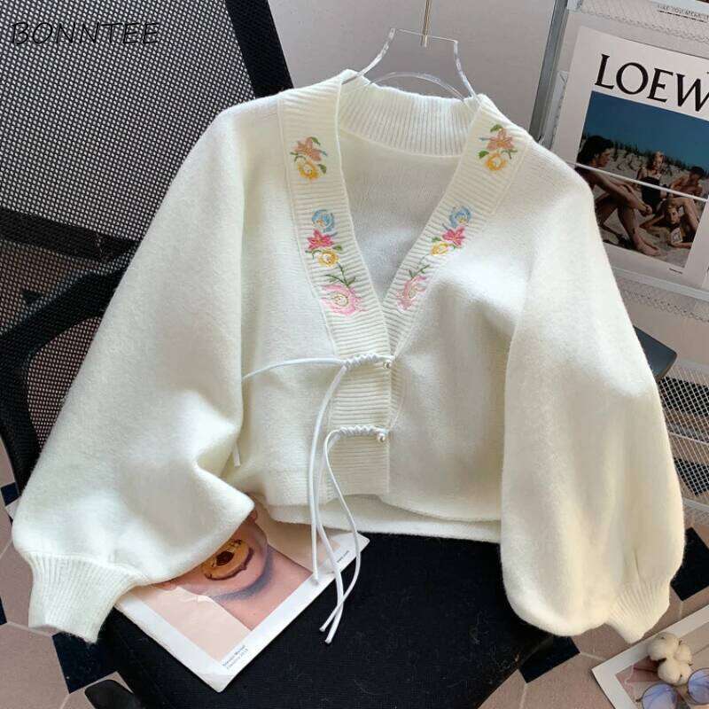 Cardigan Women V-neck New Chinese Style Ins Embroidery Design Trendy All-match Outwear Knitted Gentle Elegant Autumn Cozy Chic Z260313