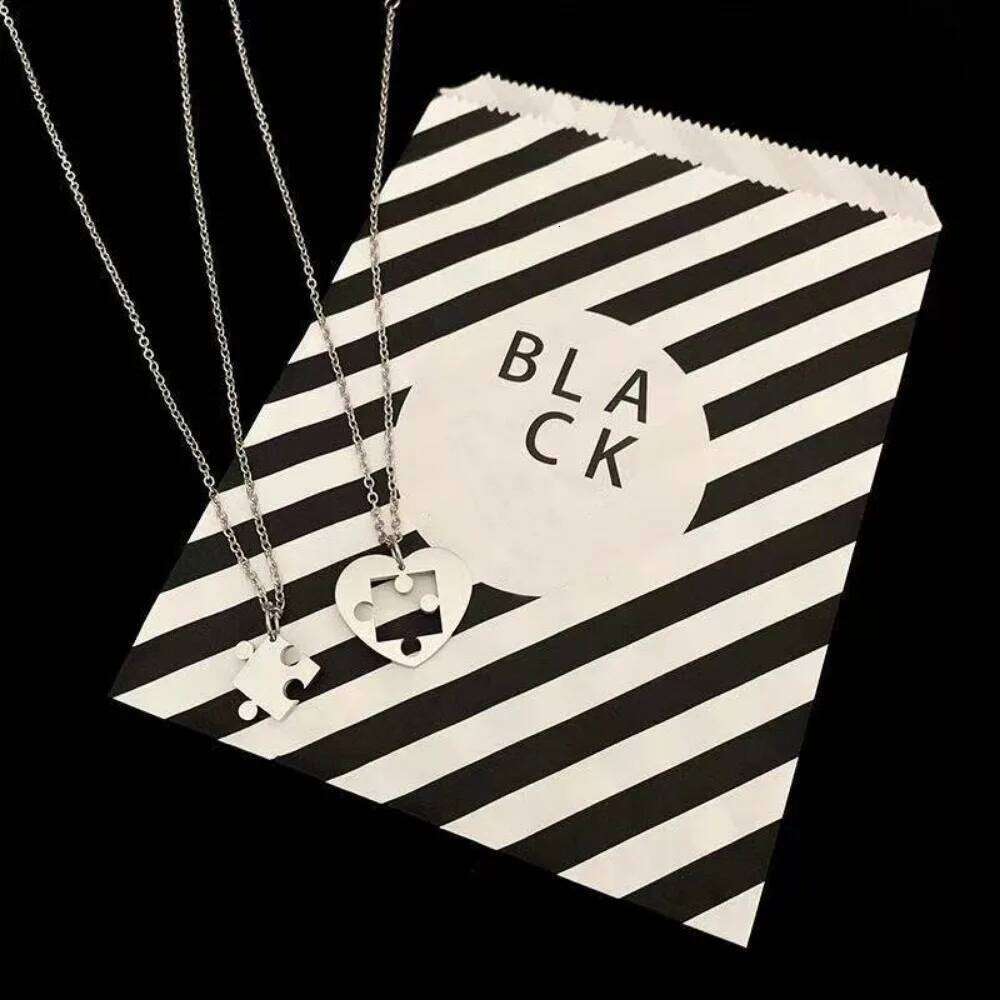 Simple Puzzle Heart Pendant Matching Necklace Couple Good Friends Ladies Men Hip Hop Sweater Chain FashionCollar H260312