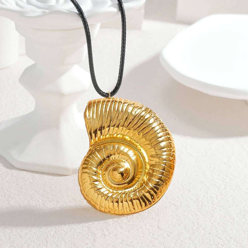 Exaggerated Ocean Style Shell Conch Gold Plated Stainless Steel Pendant Necklace Simple Waterproof Daily Vacation Gift for Women H260312
