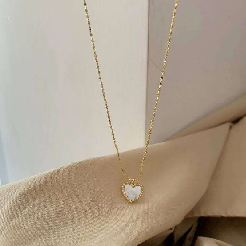 2024 Stainless Steel Gold colour OF Heart Pendant Romantic ly White Shell Necklace H260312