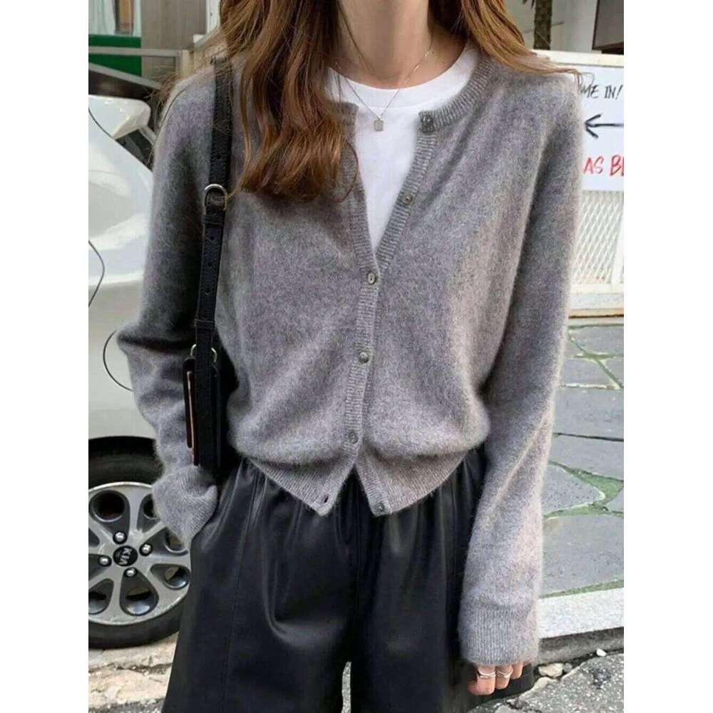 Ladies soft comfortable solidcolor cardigans fashionable casual autumn and winter knitted sweaters round n Z260313