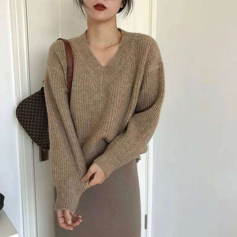 AOSSVIAO 2025 Vintage Knitted Sweater Long Sleeve V-neck Korea Style Autumn Winter Knitwear Pullovers Women Jumper Chic Tops Z260314