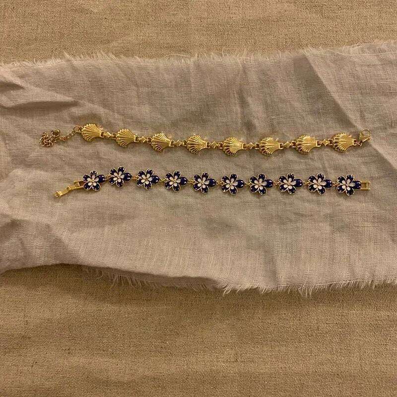 Golden Shell Retro Flower Women's Bracelet Light Luxury Versatile High End Unique Design Girlfriend Accessories Banquet Jewelry Z260313