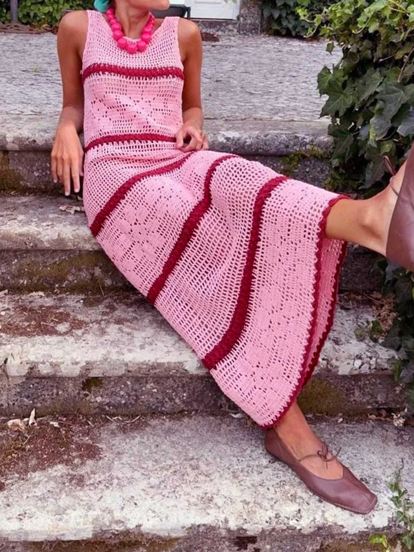 Fashionable Contrasting Hollow Knitted Long Skirt 2026 Spring Summer New Casual Beach Vacation Round Neck Sleeveless Vest DressT260314