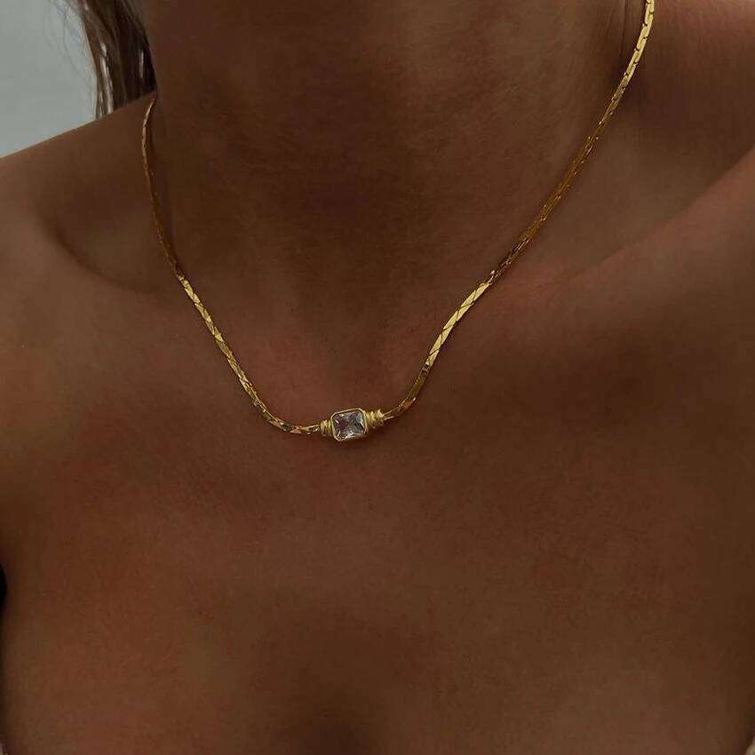 Retro Stainless Steel Creative Chain Necklace for Women Charm Shiny Square Crystal Pendant Necklaces Wedding Jewelry Gifts H260312