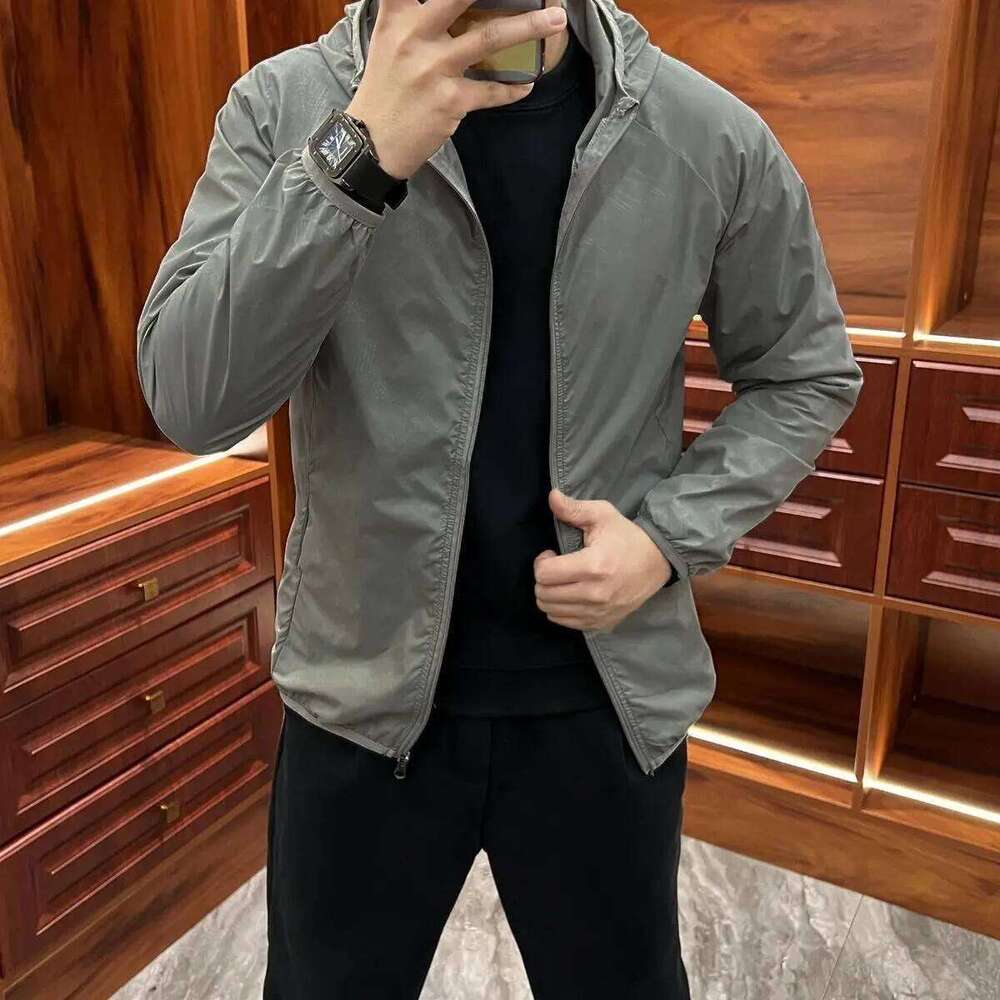 Summer Men's Jacket Youth Slim Outdoor Sports Quick Dry Hooded Anti-UV Sun Protection Skin Coat Z260313