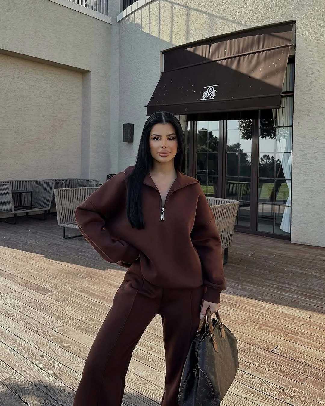 New casual and sporty two-piece set stand-up collar pullover long-sleeved sweatshirt wide-leg long pants for womens clothing M260313