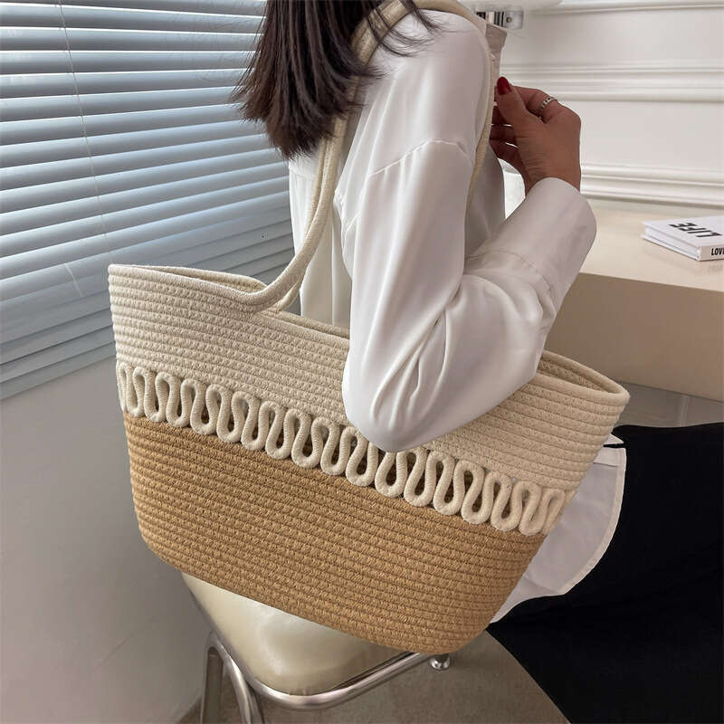 Single Shoulder Hollow Summer Woven New Large Capacity French Style Straw Beach Vacation Bag For Women