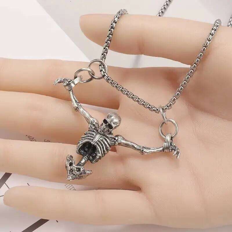 Silver Color Upper Body Skull Pendant Men's Biker Punk Necklace Gothic Alternative Casual Jewelry H260312